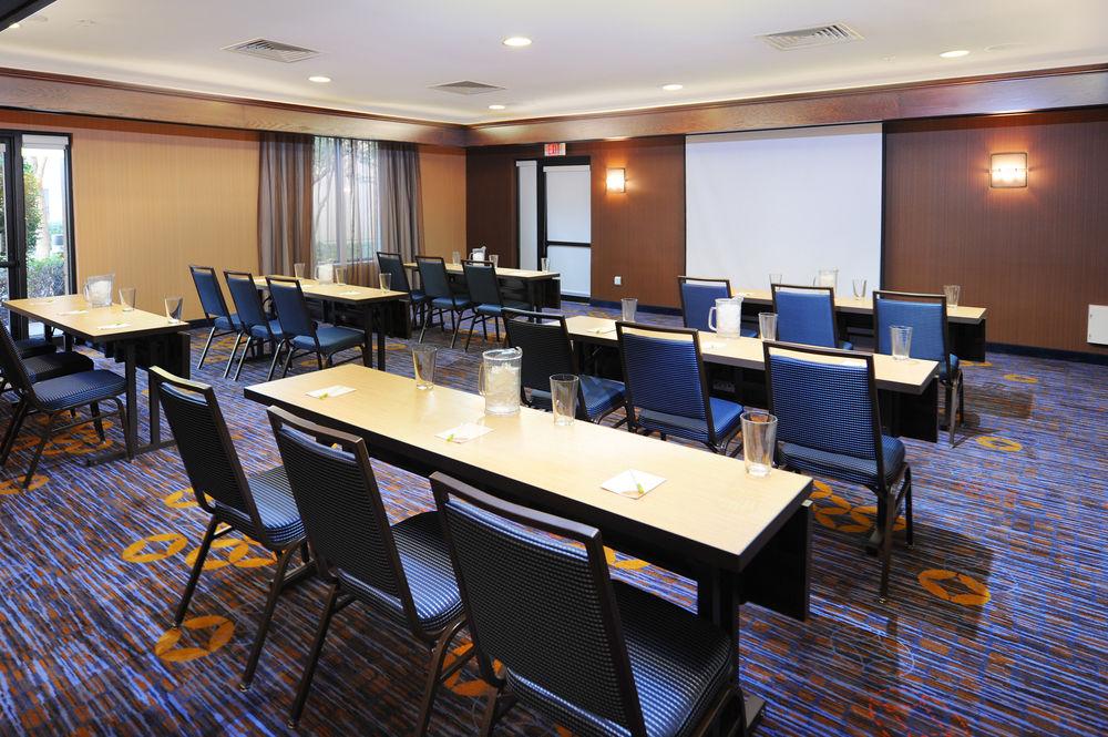 Courtyard By Marriott Dallas In Legacy Park 3* Plano