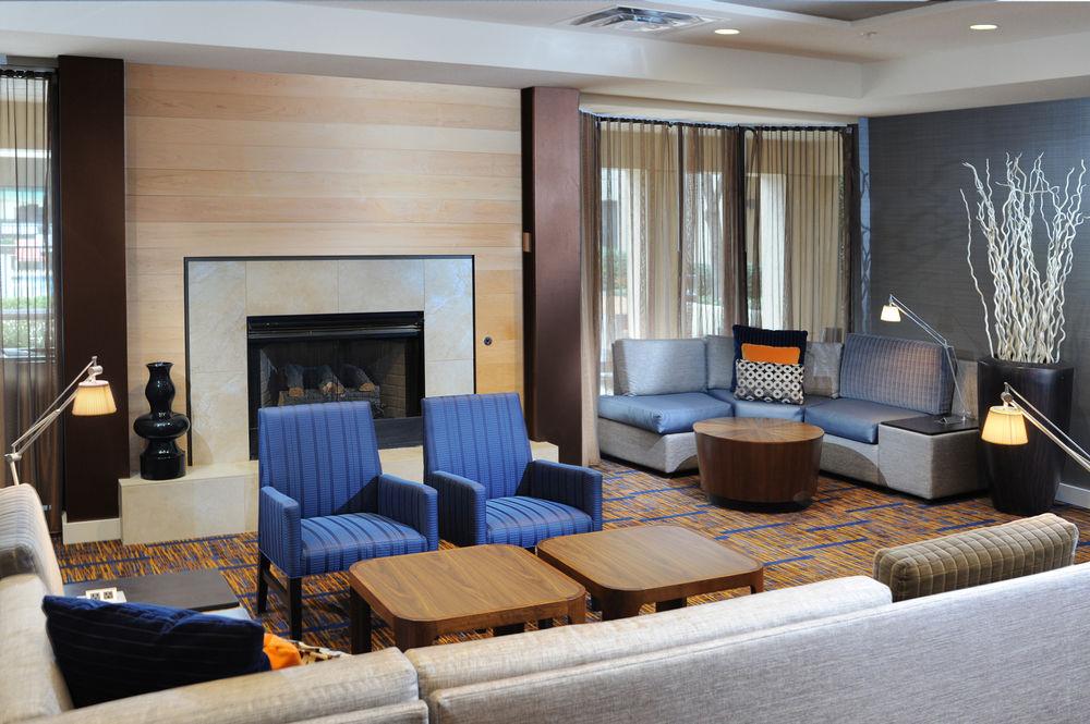 Hotel Courtyard By Marriott Dallas In Legacy Park 3*