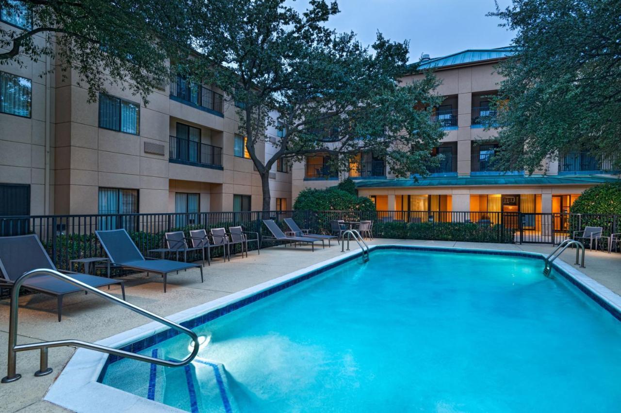 Courtyard By Marriott Dallas In Legacy Park