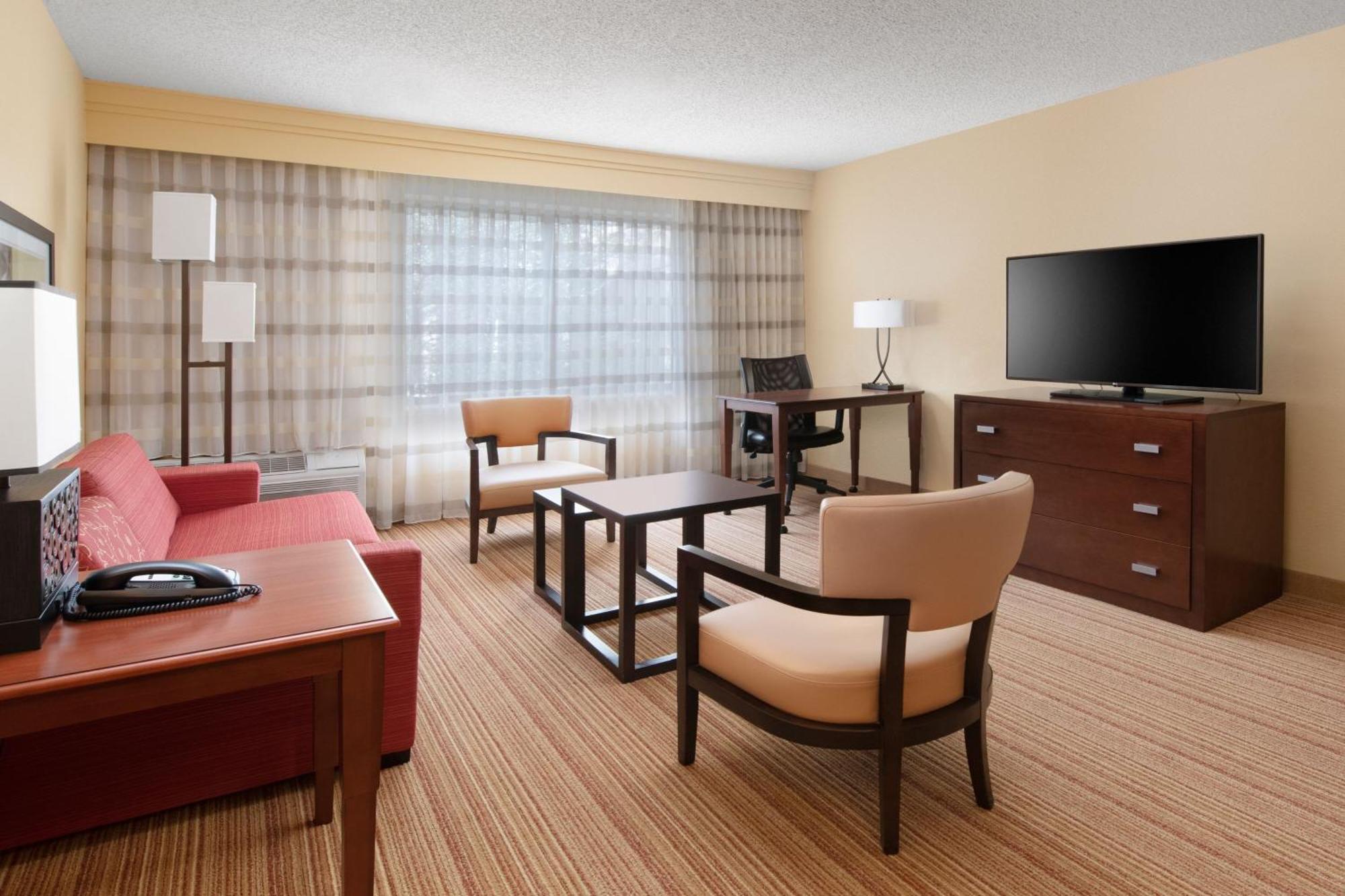 Courtyard By Marriott Dallas In Legacy Park Plano