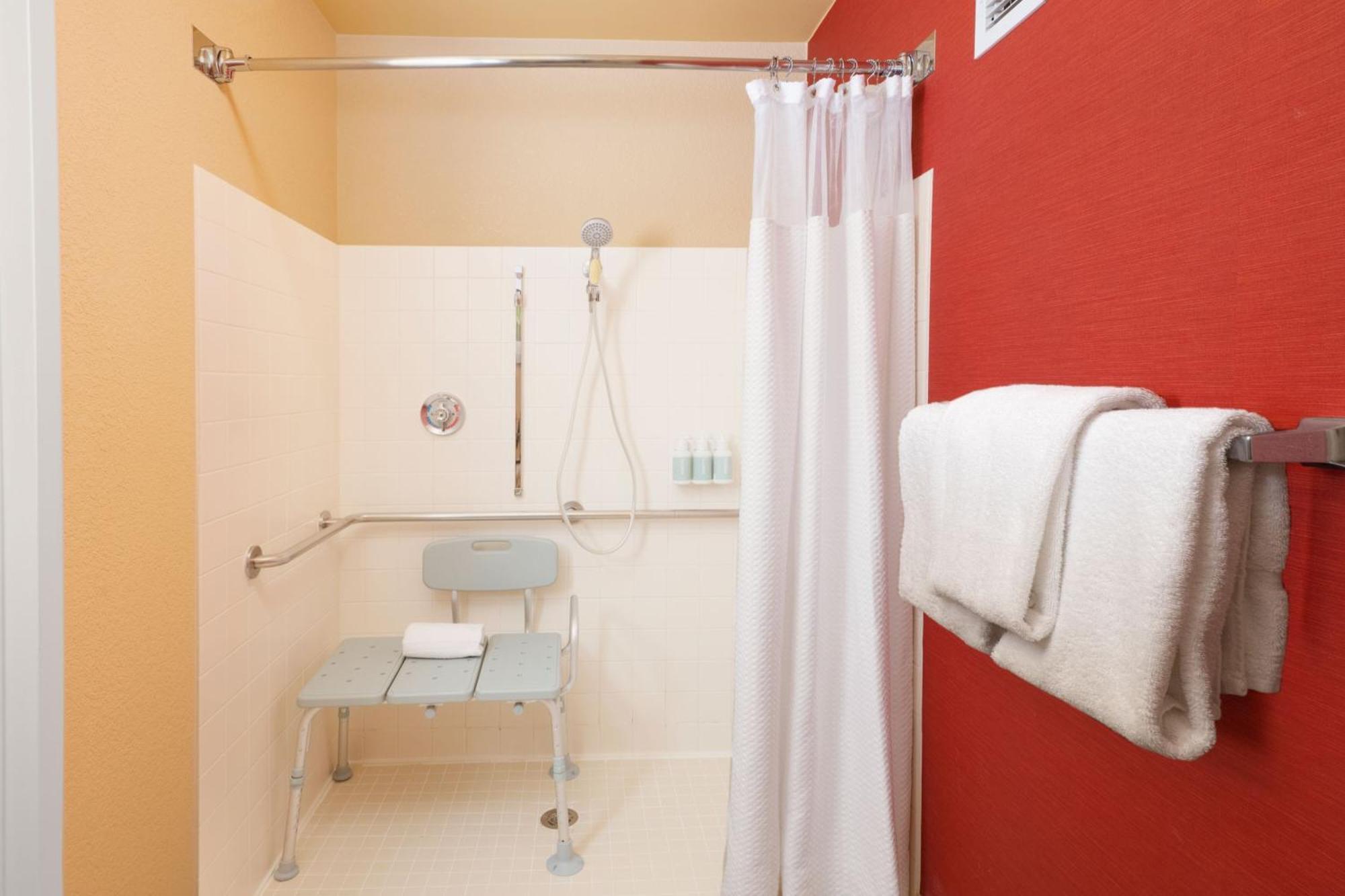 Courtyard By Marriott Dallas In Legacy Park Hotel 3*