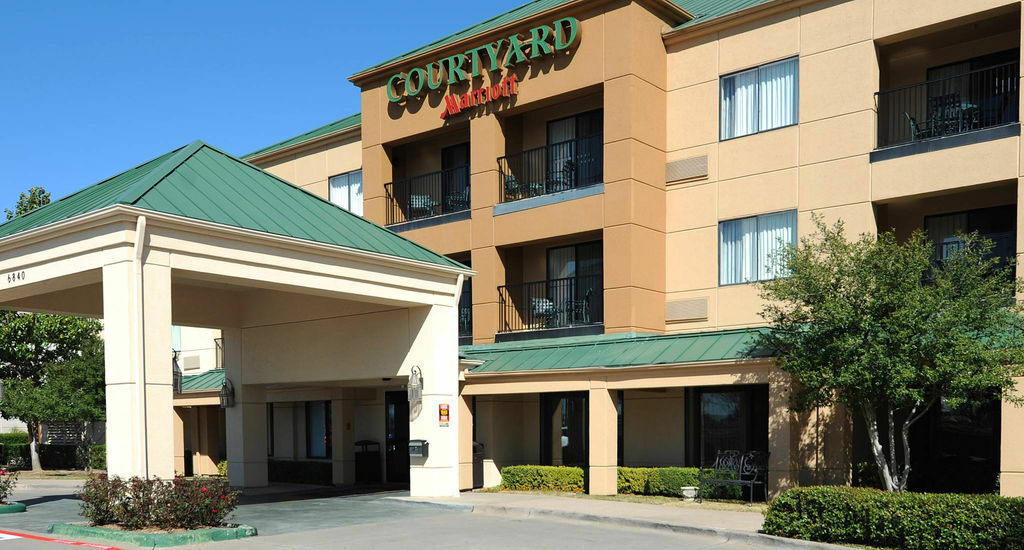 Hotel Courtyard By Marriott Dallas In Legacy Park 3*