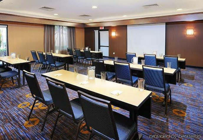 Hotel Courtyard By Marriott Dallas In Legacy Park